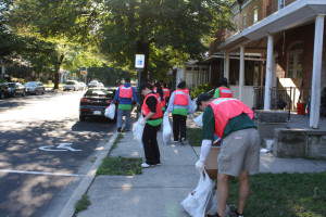 TD Bank Volunteers Clean-up 015